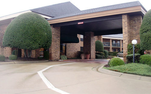 Quality Inn & Suites Searcy I-67 Exterior photo